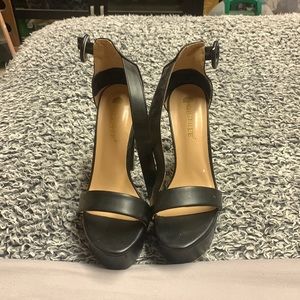 Size 7, Worn a few times